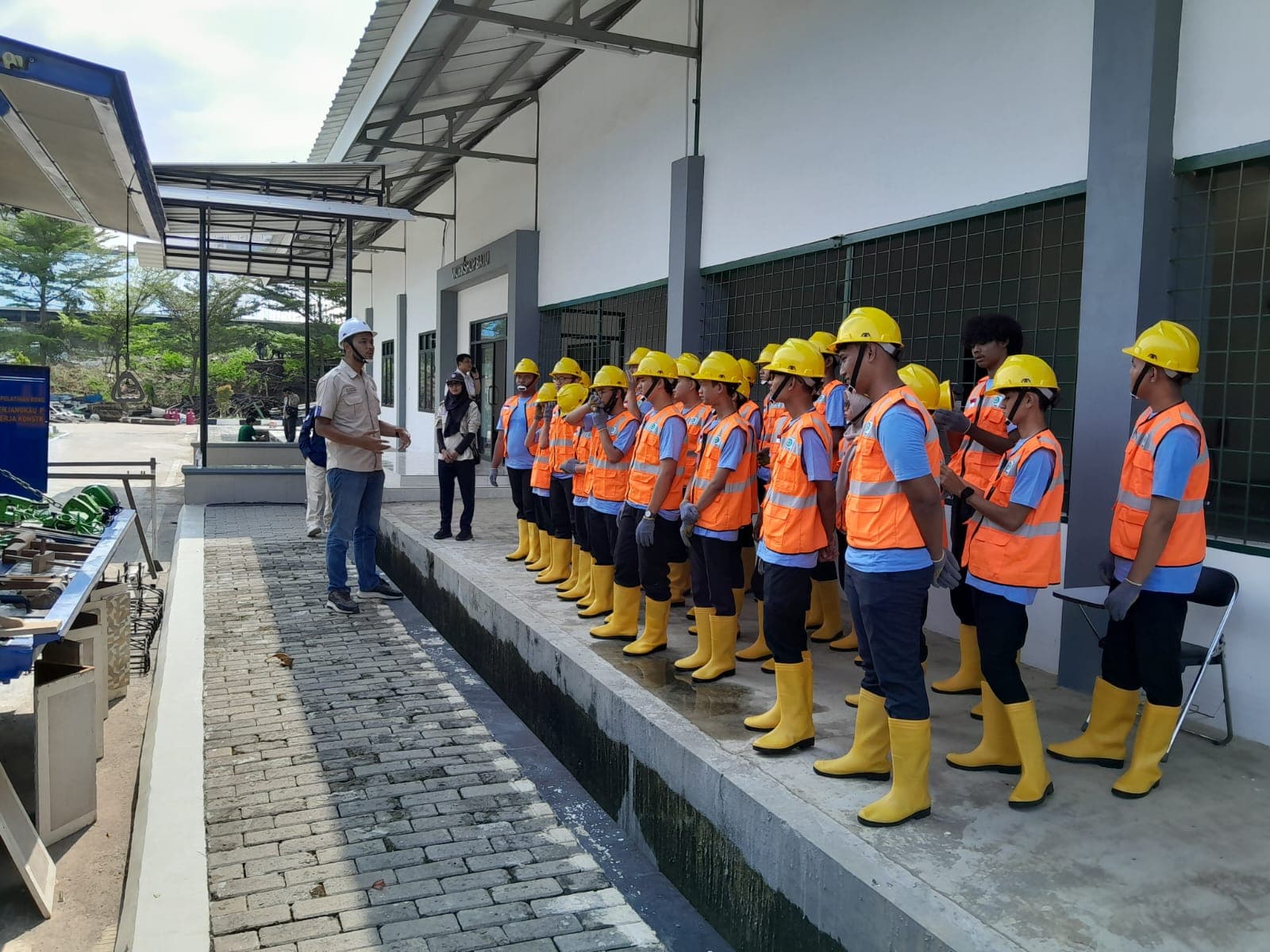 Indocement Jalin Kolaborasi untuk Mensertifikasi Tenaga Kerja Konstruksi